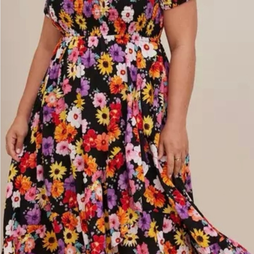 Beautiful women’s size 3 X floral dress